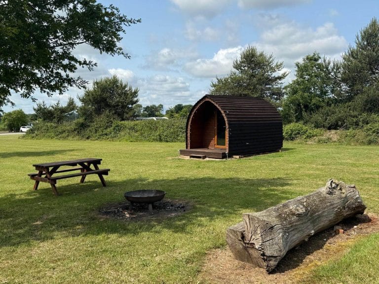 outdoor-living-pod